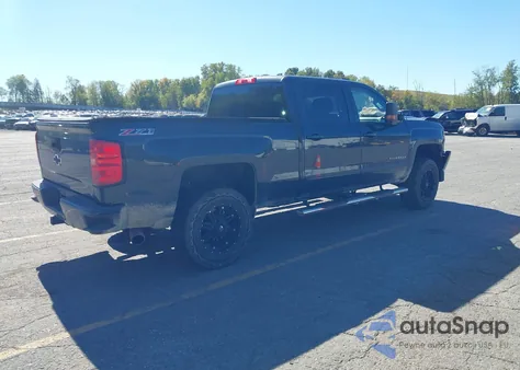 2017 Chevrolet Silverado 1500 2Lt из США, поврежденный, VIN 1GCUKREC7HF135598